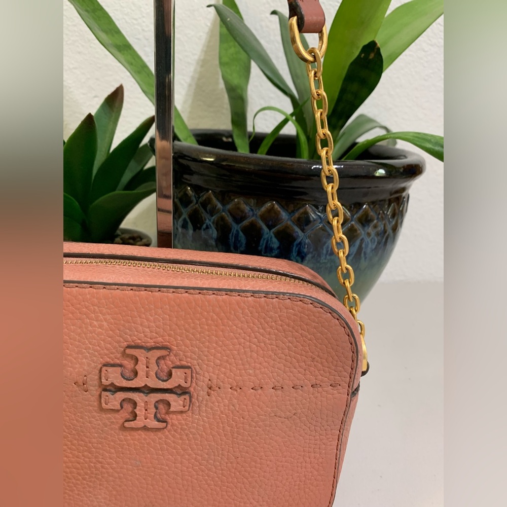 ๐๐ TORY BURCH Crossbody Camera Pink Leather Bag - Picture 7 of 12